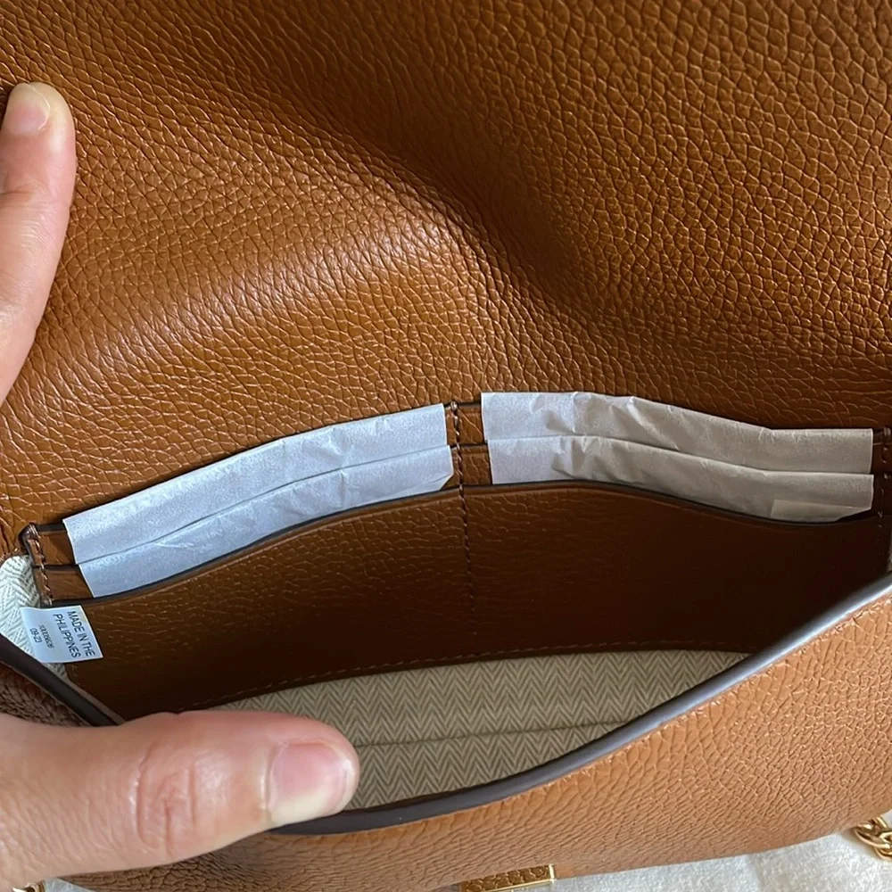 New✨ Tory Burch chelsea pebbled crossbody bag (brown) - Picture 7 of 15